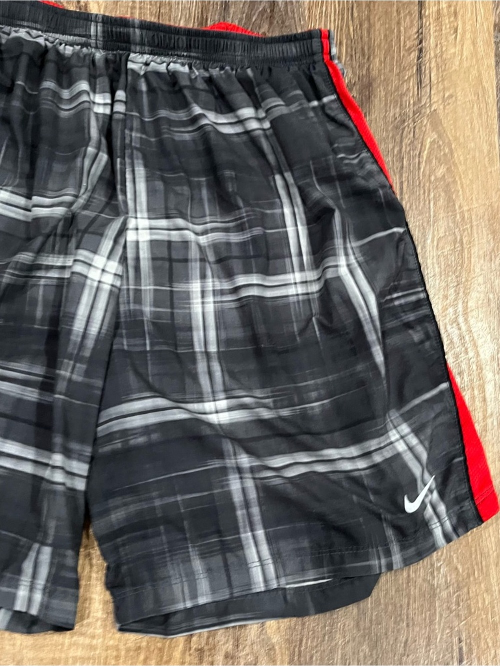Nike Shorts Mens Medium Gray Plaid Flex Stride 7” Running Lined Dri-Fit